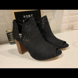 Heeled BLACK BOOTIES - 7.5